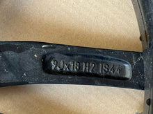 Load image into Gallery viewer, 1x Alufelge 18 Zoll 9.0&quot; 5x112 44ET 7855082 BMW G31 G30 Rim Wheel