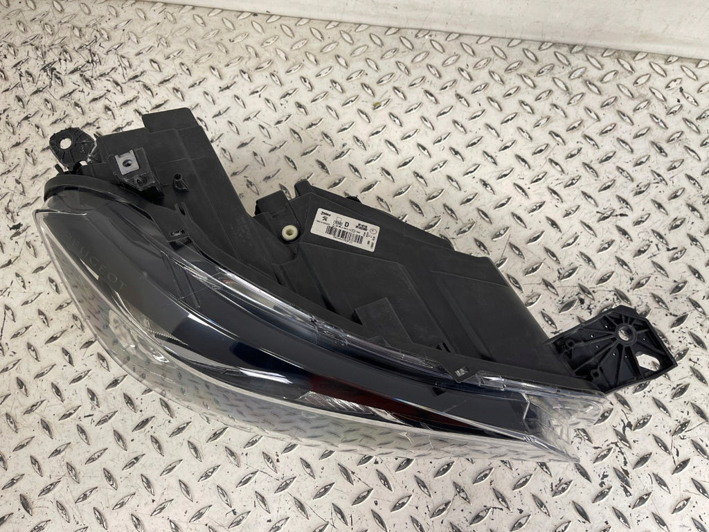 Frontscheinwerfer Peugeot Partner Rifter 9816826880 90146195 Rechts Headlight SCH4342542563az