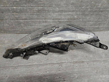 Laden Sie das Bild in den Galerie-Viewer, Frontscheinwerfer Mitsubishi Space Star 8301D446 Rechts Scheinwerfer Headlight