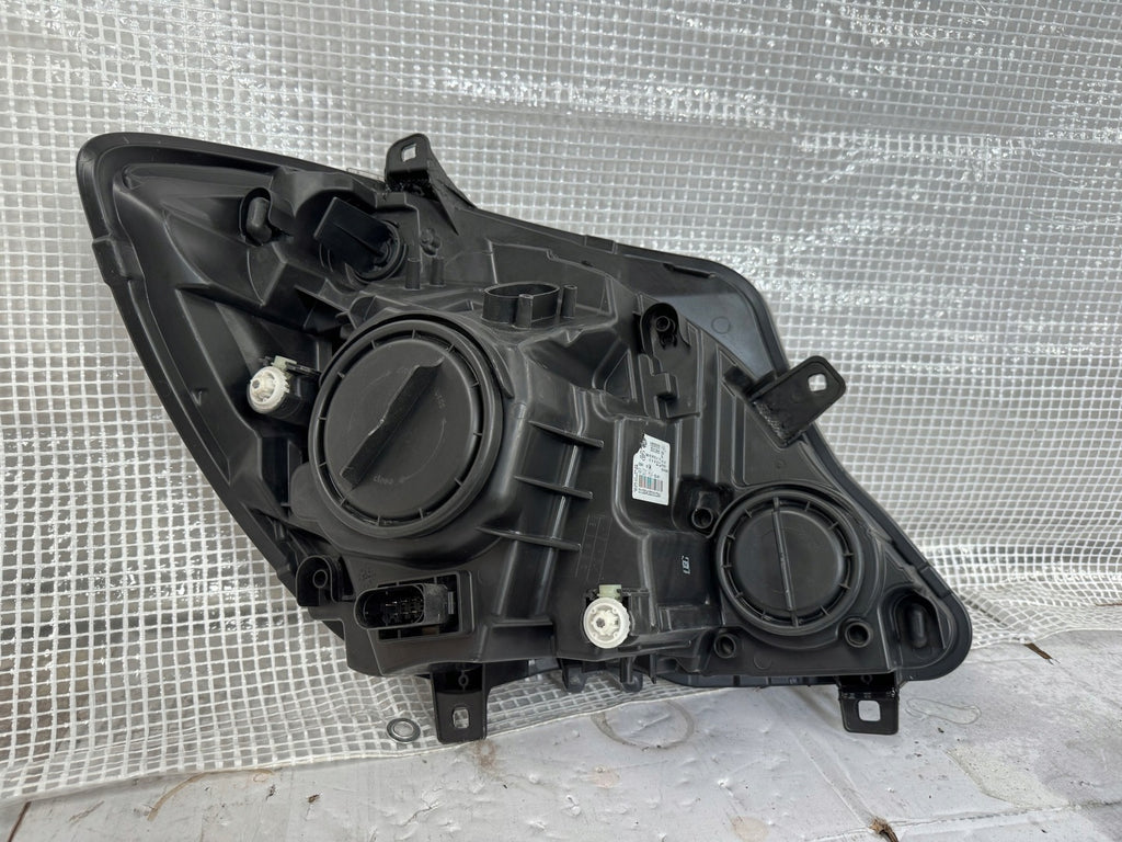 Frontscheinwerfer Mercedes-Benz Sprinter A9068205600 Links Headlight SCH3397175179qa