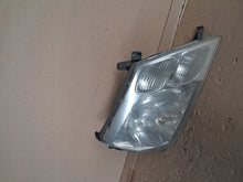 Laden Sie das Bild in den Galerie-Viewer, Frontscheinwerfer Toyota Hiace I Rechts Scheinwerfer Headlight SCH4549101873rq