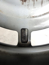 Laden Sie das Bild in den Galerie-Viewer, 1x Alufelge 17 Zoll 6.5&quot; 5x114.3 17065A Honda Crv Rim Wheel