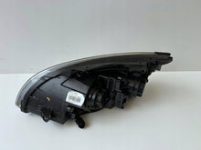 Laden Sie das Bild in den Galerie-Viewer, Frontscheinwerfer Hyundai I30 92102-2R000 Rechts Scheinwerfer Headlight SCH5629315646ha