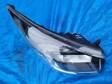 Laden Sie das Bild in den Galerie-Viewer, Frontscheinwerfer Opel Vivaro B 95517217 260102650R LED Rechts Headlight