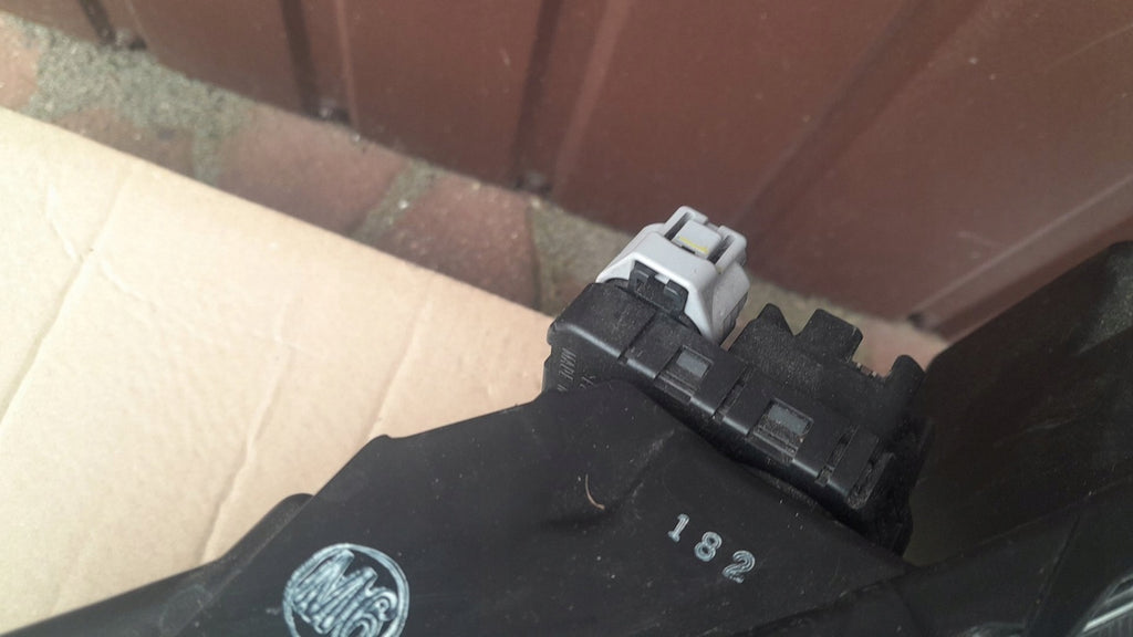 Frontscheinwerfer Mazda II D43N-510400 Full LED Links Scheinwerfer Headlight