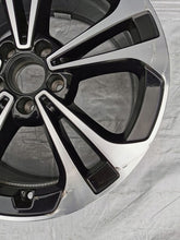 Laden Sie das Bild in den Galerie-Viewer, 1x Alufelge 18 Zoll 7.5" 5x112 40ET A2064016200 Mercedes-Benz W206 Rim Wheel FEL8689162666ib