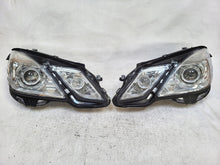 Laden Sie das Bild in den Galerie-Viewer, Frontscheinwerfer Mercedes-Benz W212 A2128205861 A2128205761 Xenon Ein Satz SCH7679794212no