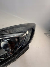 Laden Sie das Bild in den Galerie-Viewer, Frontscheinwerfer Opel Zafira C 13399860 Xenon Ein Stück (Rechts oder Links)