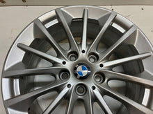 Laden Sie das Bild in den Galerie-Viewer, 1x Alufelge 17 Zoll 5x112 6856084 BMW F40 Rim Wheel FEL7378830367ps