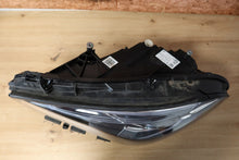 Laden Sie das Bild in den Galerie-Viewer, Frontscheinwerfer Mercedes-Benz Cla A1189066901 LED Rechts oder Links SCH8181308874tx