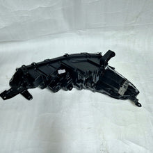 Laden Sie das Bild in den Galerie-Viewer, Frontscheinwerfer Toyota Corolla 29746 Links Scheinwerfer Headlight SCH4757746141tg