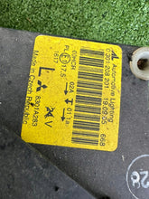 Laden Sie das Bild in den Galerie-Viewer, Frontscheinwerfer Mitsubishi Colt VI I MR957354 Vorderseite Headlight