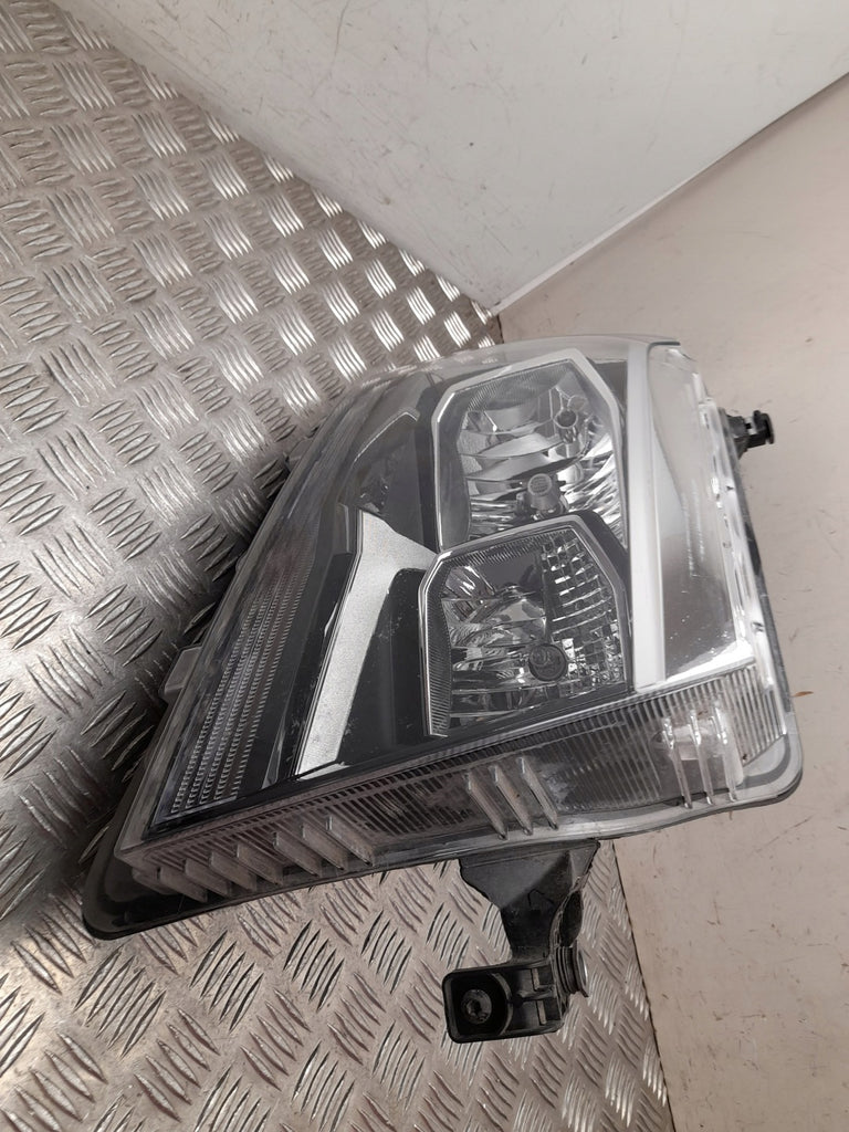 Frontscheinwerfer VW Crafter 7C1941006B Rechts Scheinwerfer Headlight SCH8810652753od