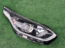 Laden Sie das Bild in den Galerie-Viewer, Frontscheinwerfer Kia Ceed 92102J7050 Rechts Scheinwerfer Headlight SCH2729552690dg