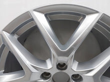 Laden Sie das Bild in den Galerie-Viewer, 1x Alufelge 18 Zoll 7.5&quot; 5x108 50,5ET Glanz Silber 31680354 Volvo Xc60 Xc40