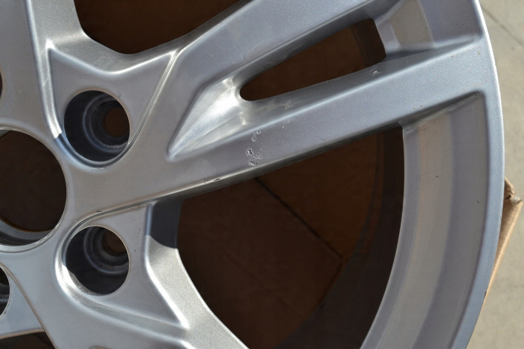 1x Alufelge 17 Zoll 6.5" 5x112 45ET Glanz Silber 8V0601025DK Audi A3 Rim Wheel