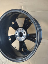 Laden Sie das Bild in den Galerie-Viewer, 1x Alufelge 17 Zoll 6.5&quot; 5x112 46ET 5E3601025 Skoda Octavia 5e3 Rim Wheel