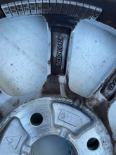 Load image into Gallery viewer, 1x Alufelge 15 Zoll 6.0" 4x100 Silber K7400ADE05 Hyundai I10 Iii Rim Wheel FEL3683476463kb