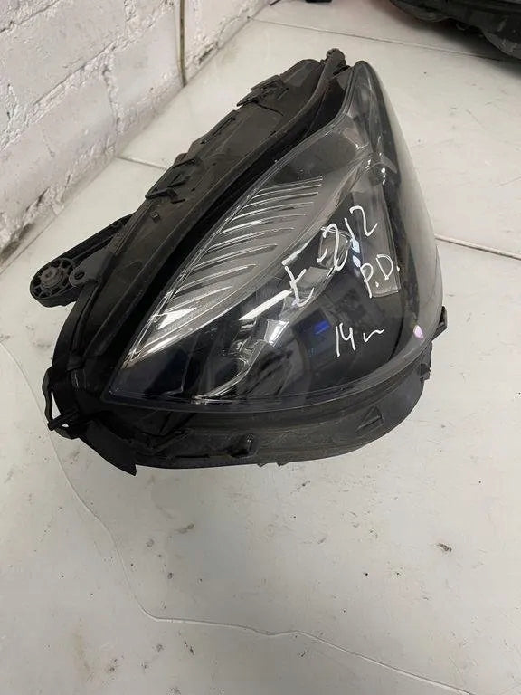 Frontscheinwerfer Mercedes-Benz A2128204839 Rechts Scheinwerfer Headlight SCH3851457508sn