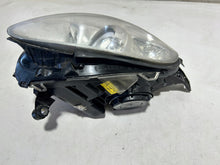 Laden Sie das Bild in den Galerie-Viewer, Frontscheinwerfer Mercedes-Benz W251 XENON Rechts Scheinwerfer Headlight