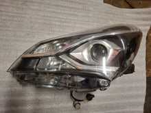 Load image into Gallery viewer, Frontscheinwerfer Toyota Yaris 0D1970D-198 Links Scheinwerfer Headlight SCH9208775784yq