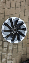 Laden Sie das Bild in den Galerie-Viewer, 1x Alufelge 21 Zoll 8.5" 5x112 40ET Glanz Schwarz 5LA601025L Skoda Enyaq FEL8344554836nv