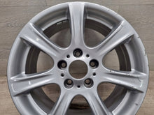 Laden Sie das Bild in den Galerie-Viewer, 1x Alufelge 17 Zoll 8.0" 5x120 34ET Glanz Silber 6856893 BMW 3 F30 F31 Rim Wheel FEL3309715480up