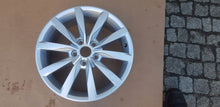 Load image into Gallery viewer, 1x Alufelge 17 Zoll 6.0&quot; 5x112 5G0601025K VW Golf Vii Rim Wheel