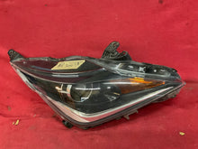 Load image into Gallery viewer, Frontscheinwerfer Toyota Aygo Rechts Scheinwerfer Headlight SCH6890340144qq
