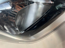 Load image into Gallery viewer, Frontscheinwerfer Hyundai I10 92102-B9000 Rechts Scheinwerfer Headlight