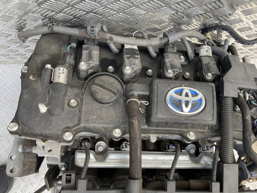 Motor Toyota C-Hr 2ZR-FXE 1.8 52TKm 2018 Hybrid Engine Komplett