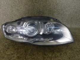 Frontscheinwerfer Audi A4 B7 8E0941030BM Xenon Ein Stück (Rechts oder Links)