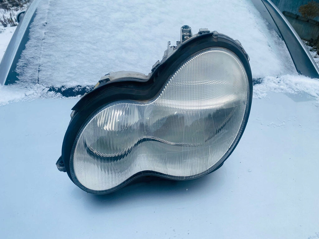Frontscheinwerfer Mercedes-Benz W203 A2038200761 Links Scheinwerfer Headlight SCH1914785794ks
