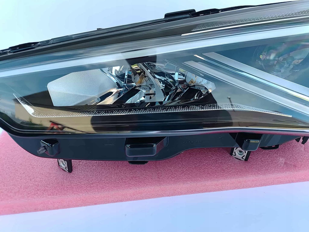 Frontscheinwerfer Seat Tarraco 5FJ941773B Full LED Ein Stück (Rechts oder Links)