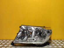 Laden Sie das Bild in den Galerie-Viewer, Frontscheinwerfer Toyota Land Cruiser 200 Xenon Links Scheinwerfer Headlight
