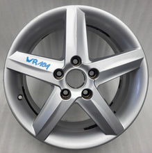 Load image into Gallery viewer, 1x Alufelge 16 Zoll 6.5" 5x112 50ET Glanz Silber 5P0601025K Seat Altea Rim Wheel FEL6661789817ka