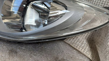 Laden Sie das Bild in den Galerie-Viewer, Frontscheinwerfer Hyundai I10 Links Scheinwerfer Headlight SCH2513534533ef