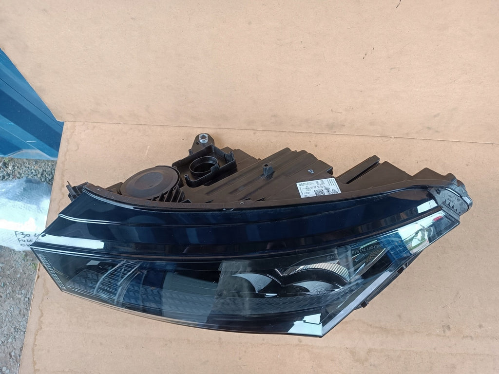 Frontscheinwerfer Skoda Enyaq 5LB941015 LED Links Scheinwerfer Headlight