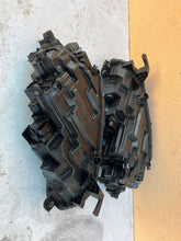 Laden Sie das Bild in den Galerie-Viewer, Frontscheinwerfer Skoda Octavia IV 5E4941016 5E4941015 Ein Satz Headlight SCH7795481715kn