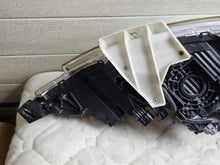 Laden Sie das Bild in den Galerie-Viewer, Frontscheinwerfer Peugeot 4007 Links Scheinwerfer Headlight SCH5652179236vj