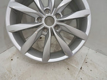 Laden Sie das Bild in den Galerie-Viewer, 1x Alufelge 17 Zoll 6.0" 5x112 48ET Glanz Silber 5G0601025K VW Golf Vii FEL9731149040ip