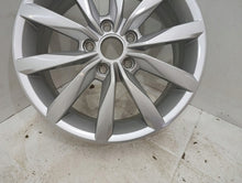 Load image into Gallery viewer, 1x Alufelge 17 Zoll 6.0" 5x112 48ET Glanz Silber 5G0601025K VW Golf Vii FEL9731149040ip