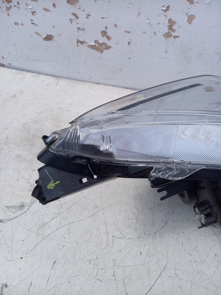 Frontscheinwerfer Mitsubishi Space Star 8301D445 Links Scheinwerfer Headlight