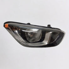 Laden Sie das Bild in den Galerie-Viewer, Frontscheinwerfer Hyundai I20 92102-4P500 Rechts Scheinwerfer Headlight