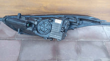 Laden Sie das Bild in den Galerie-Viewer, Frontscheinwerfer Hyundai I30 92102A6010 Rechts Scheinwerfer Headlight SCH1167042180vu