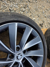 Laden Sie das Bild in den Galerie-Viewer, 1x Alufelge 18 Zoll 8.0" 5x112 44ET Matt 3V0601025AL VW I Rim Wheel FEL5008056702yz