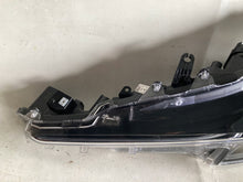 Load image into Gallery viewer, Frontscheinwerfer Toyota Corolla 81150-02S70 LED Links Scheinwerfer Headlight SCH9019478221xn