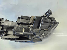 Load image into Gallery viewer, Frontscheinwerfer VW Passat B8 90049907 LED Links Scheinwerfer Headlight SCH9807382713qc