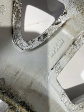 Load image into Gallery viewer, 4x Alufelge 15 Zoll 6.0&quot; 4x114.3 45ET Glanz Silber Nissan Primera P11 Almera