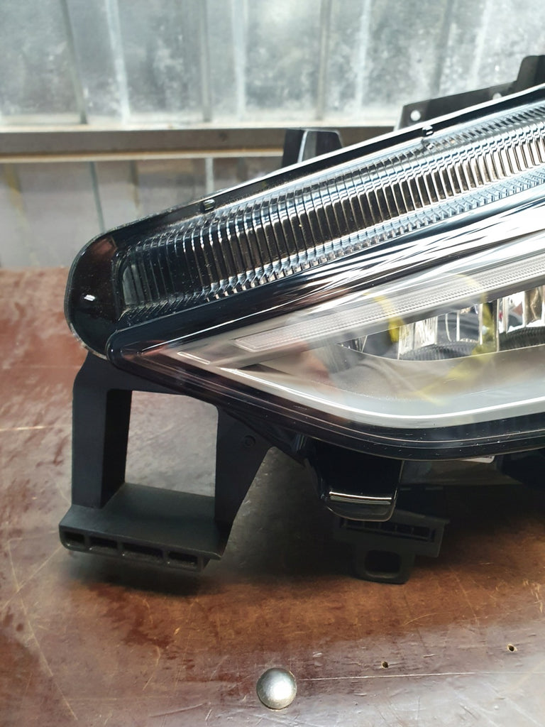 Frontscheinwerfer Cupra Born 10F941007H Links Scheinwerfer Headlight SCH9261486611le